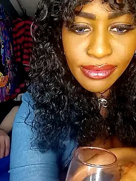 Freechat AmazonianMistress on StripChat