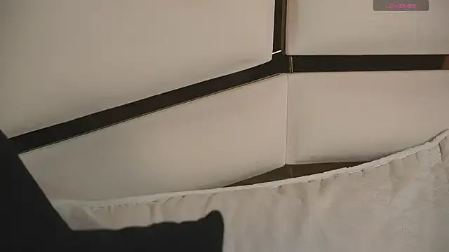 ambar_rosse25 on StripChat 