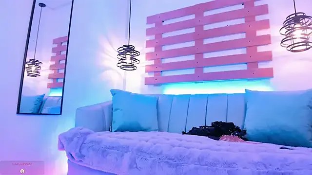 Freechat ArianaSantana on StripChat