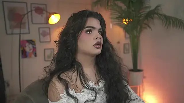 Freechat artechloe on StripChat