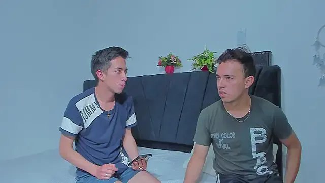 Freechat big-dicktop23 on StripChat