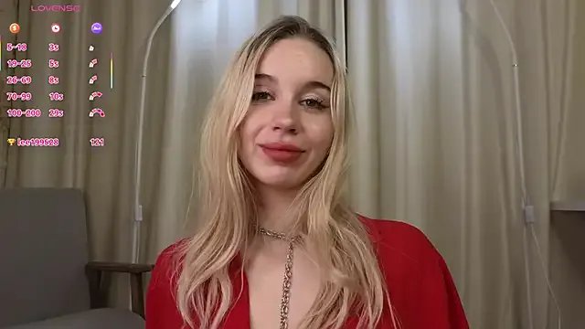 Freechat BlondieSLife on StripChat