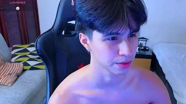 Freechat carl_dixon on StripChat