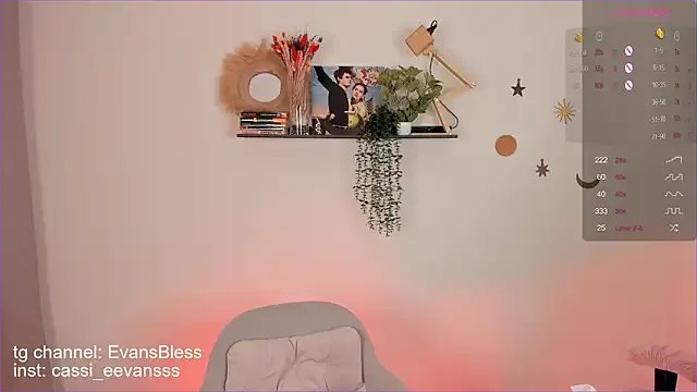 Cassie_Ice on StripChat 