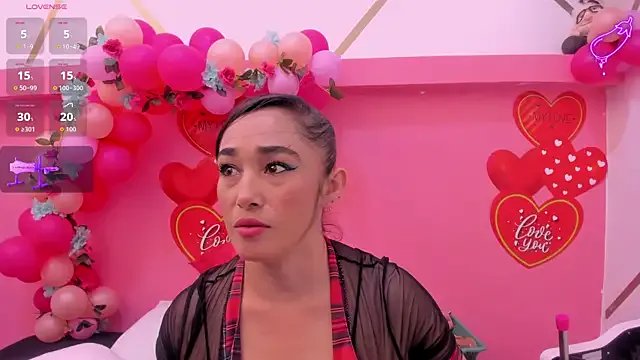 Freechat charlotte-11 on StripChat