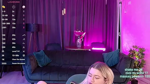 Freechat CutiePie69__ on StripChat