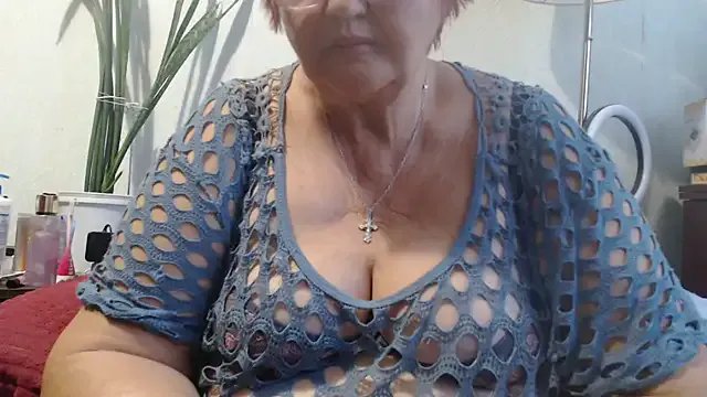 Freechat DeniseeRosea on StripChat