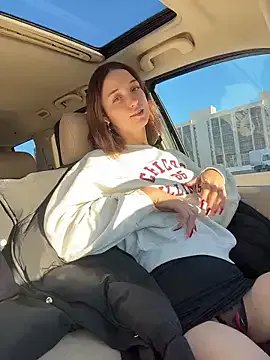 DollyTall on StripChat 