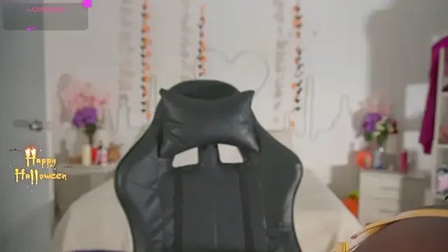 Freechat EmmaSanzz_ on StripChat