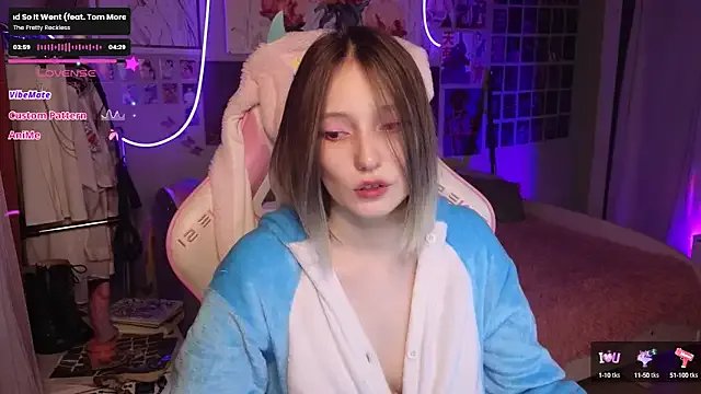 Freechat evierosen on StripChat