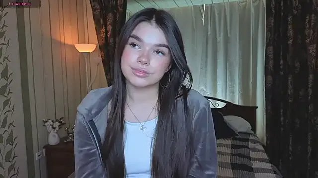 HollisHearl on StripChat 