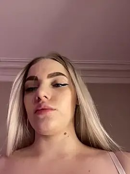 Freechat HugeBoobsAlice on StripChat