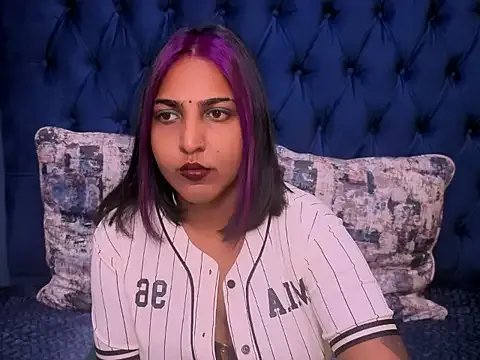 Freechat IndianPlayBunnyX on StripChat