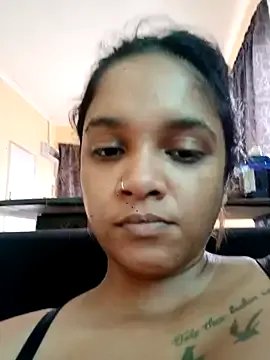 Freechat Indianqueen03 on StripChat