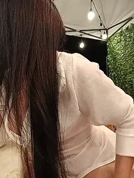 Freechat Isabellitasexi38 on StripChat