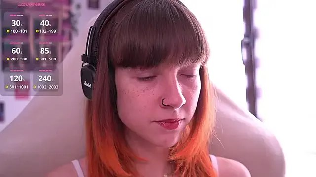 Freechat juliapie on StripChat