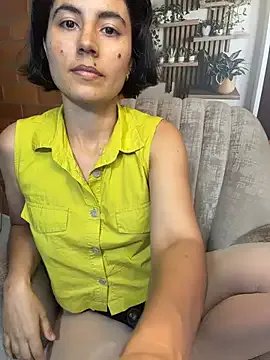 Freechat kanela3434 on StripChat