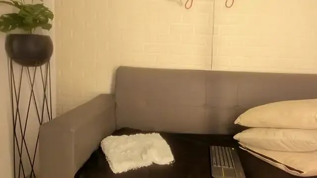 Freechat karina_gomez_18 on StripChat