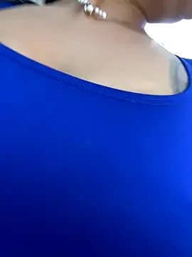 Freechat kim_monti on StripChat