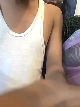 Freechat Kissing_Couple on StripChat