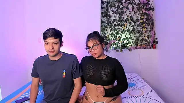 Freechat kylietimothee on StripChat