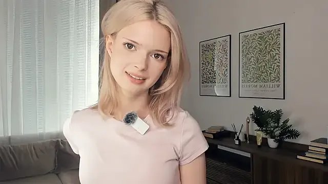 Freechat LaureMestler on StripChat