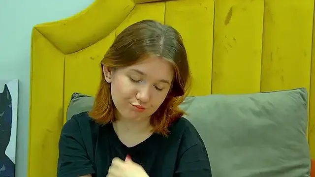 LessySmith on StripChat 