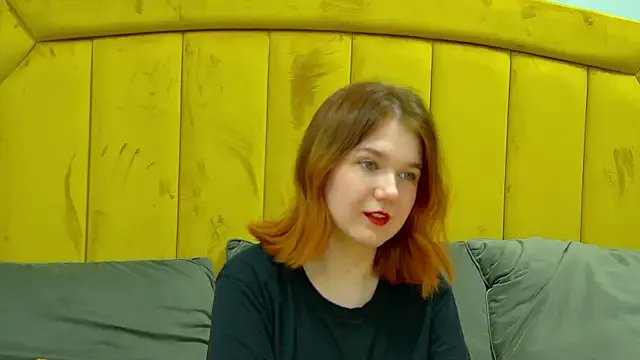 LessySmith on StripChat 