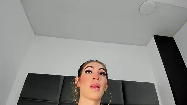 Lizz_Luna on StripChat 