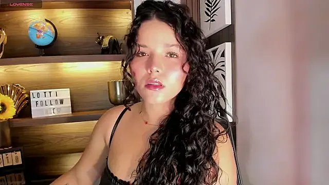 Freechat LottiCarter on StripChat