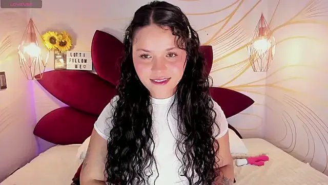 Freechat LottiCarter on StripChat