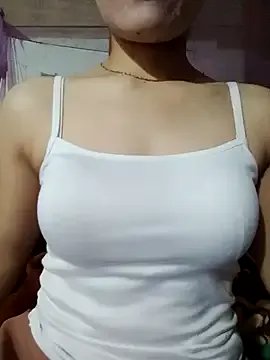 Freechat LucyyLy on StripChat