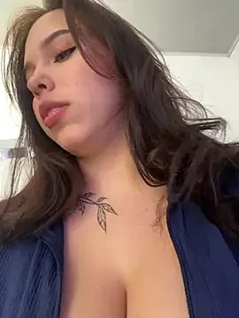 Freechat LunaCandy_ on StripChat
