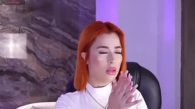 Freechat MadelineFox on StripChat