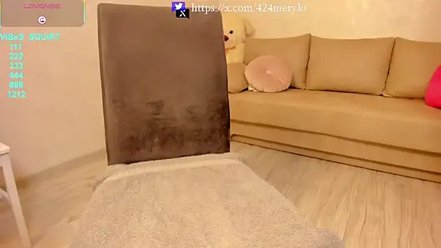 Freechat mery_lo on StripChat