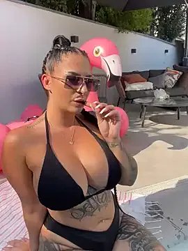 Freechat Mia-Bremer on StripChat