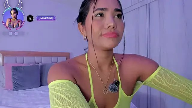 Freechat mia_hank on StripChat