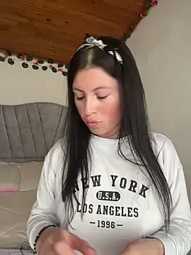 Freechat Mia_salinass on StripChat