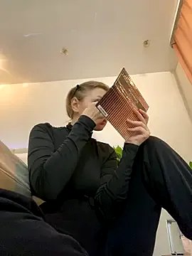 miamunn on StripChat 