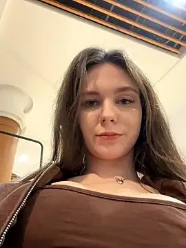 Freechat MilaBee on StripChat