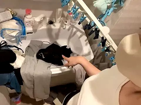 Freechat mina_0207 on StripChat