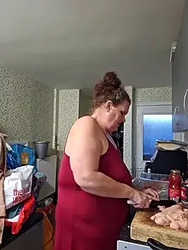 Freechat MissQueenBeex on StripChat