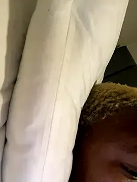 Freechat MiyaXo2 on StripChat