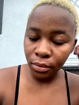 Freechat MiyaXo2 on StripChat