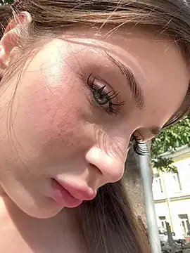 Freechat mmelicious on StripChat