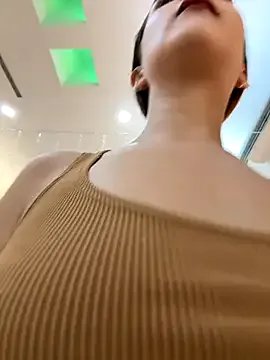 Freechat Mon_Cherry on StripChat