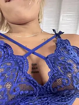 Freechat MystiqueXXX on StripChat