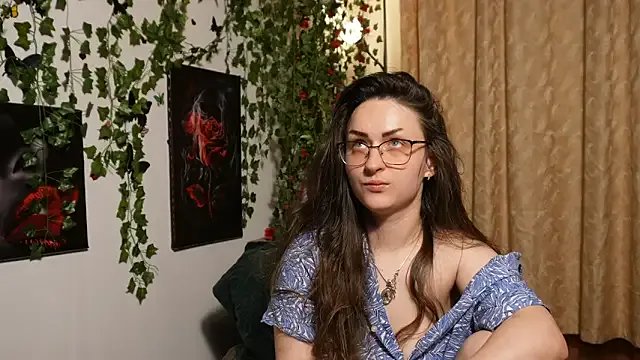 Freechat NaughtYHomemadE on StripChat