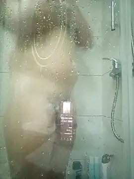 Freechat NiceBadgera on StripChat