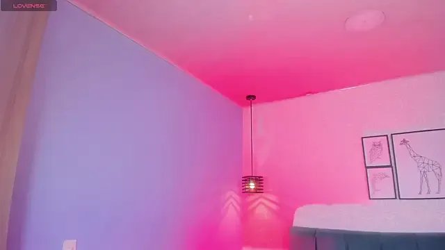 Freechat ninna_curly on StripChat